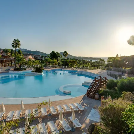 Le Village De Cap Esterel - Maeva - 2 Pieces 4 Personnes Climatise Avec Terrasse - Prestige - Super Mae-6093 *